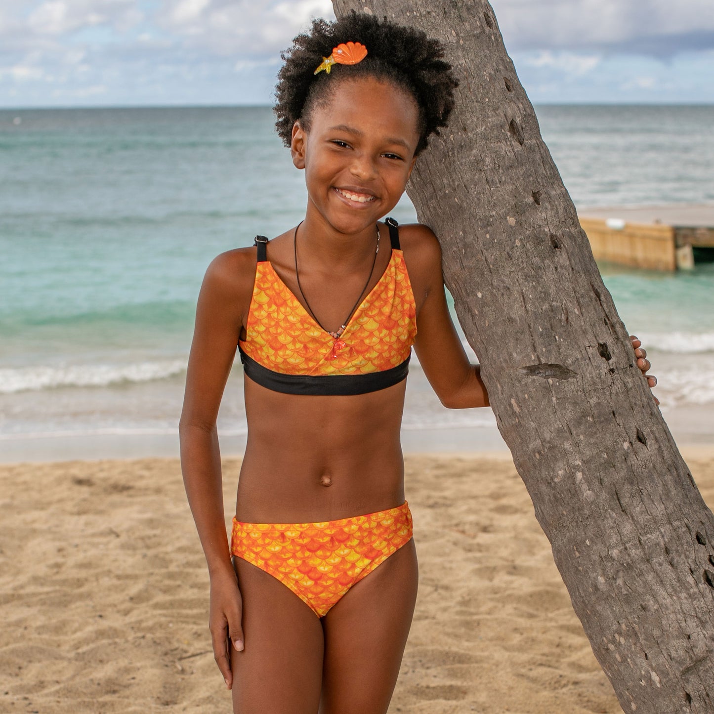 Braguita de bikini para niñas con amanecer tropical