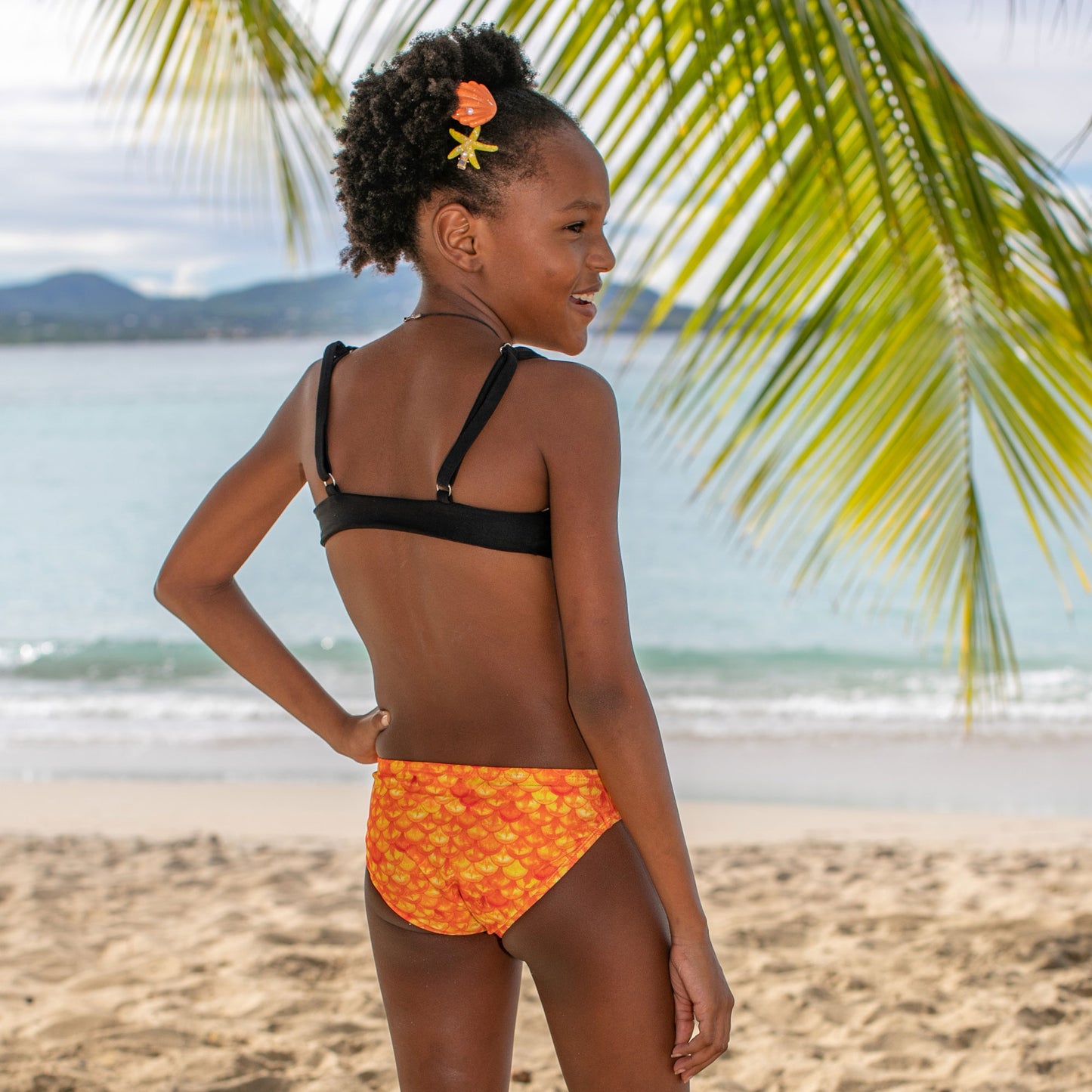 Top de bikini reversible para niñas con amanecer tropical