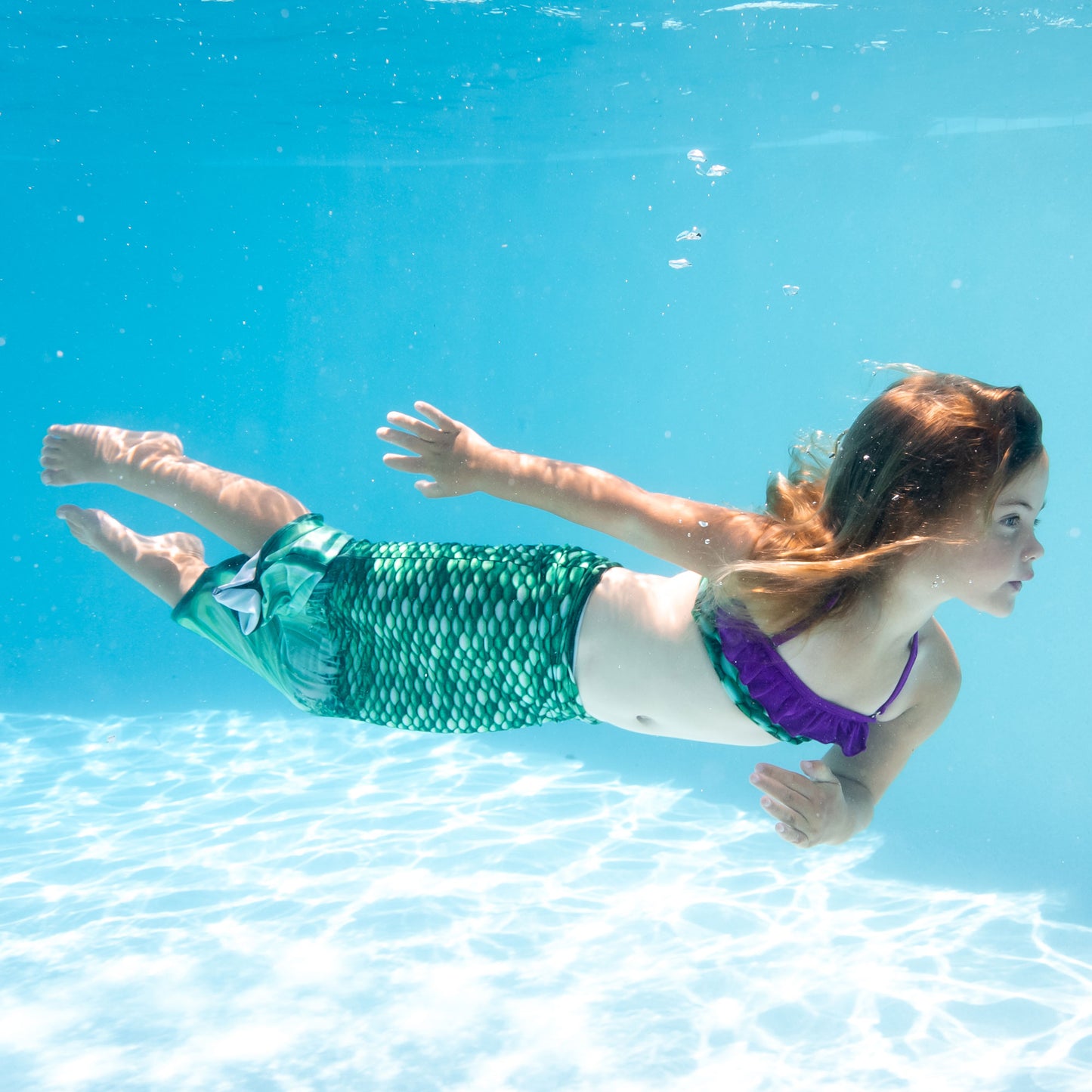 Conjunto de top de bikini y cola para niños pequeños en verde celta