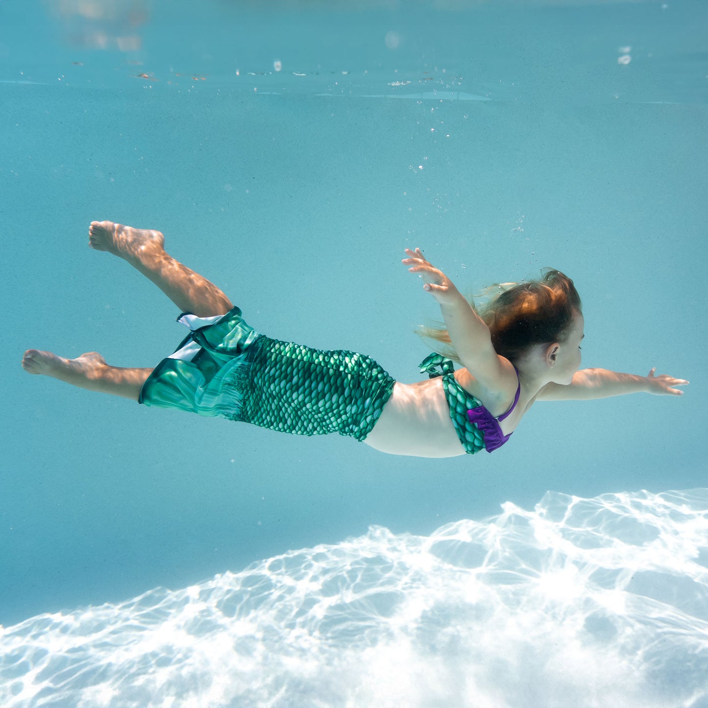Conjunto de top de bikini y cola para niños pequeños en verde celta
