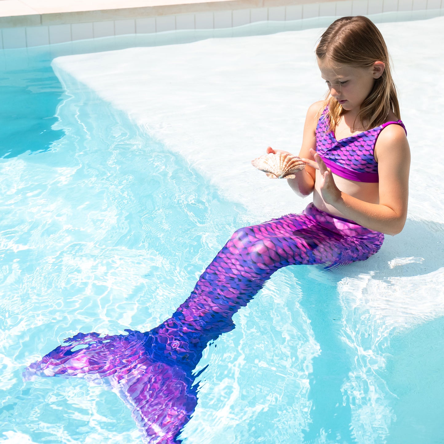 Asiatischer Magenta Meerjungfrauenschwanz